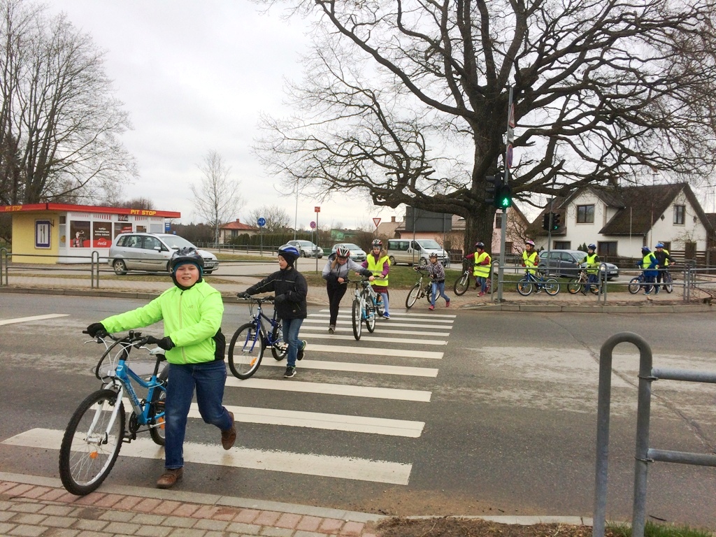 Velobraukšanas kultūras uzlabošanā iesaistās vecāki