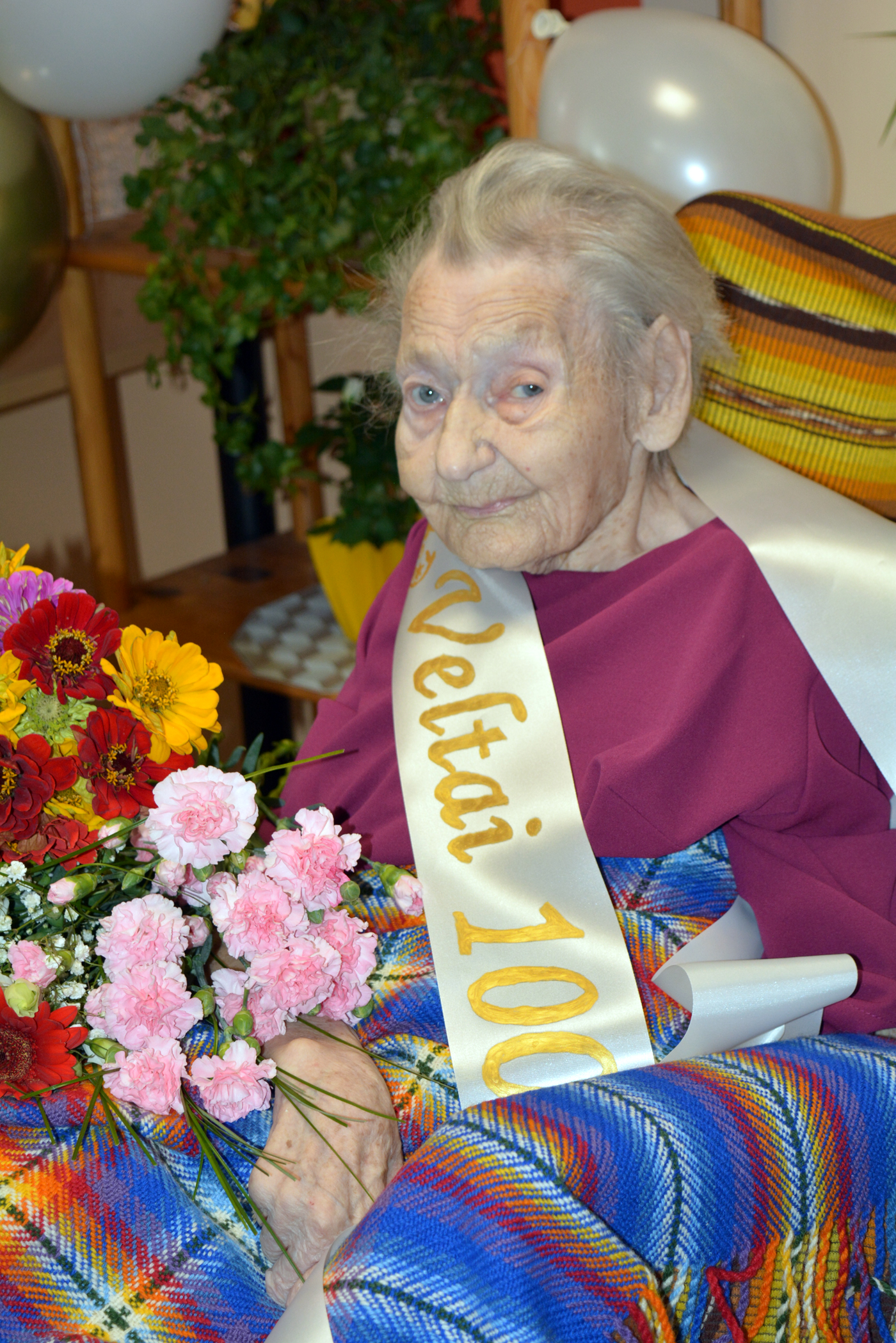 Veltiņai – 100