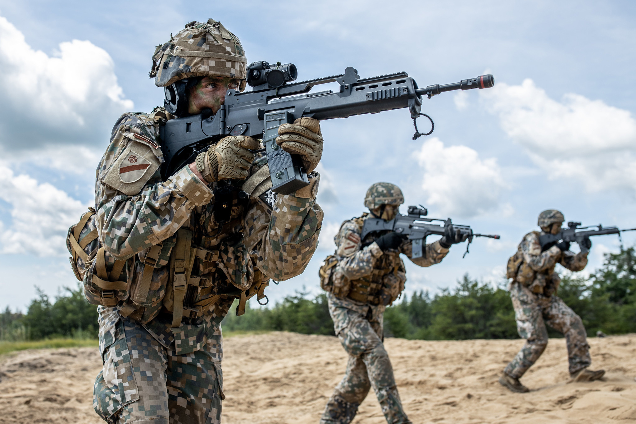 Vidzemē sākas militārās mācības «Zobens 2020»