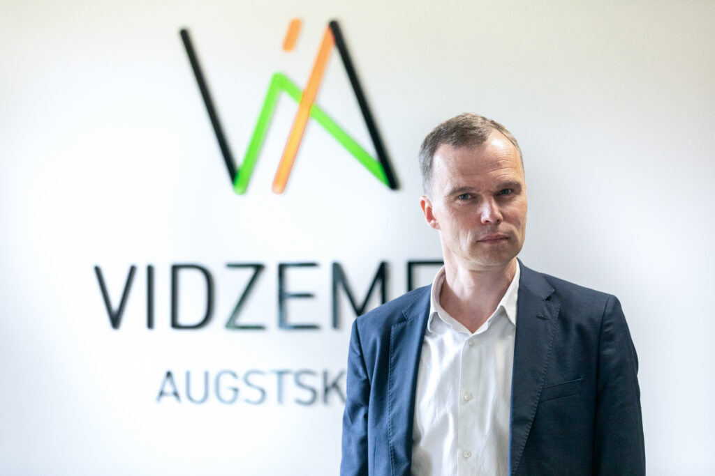 Vidzemes Augstskolas vadība atsakās no daļas atalgojuma