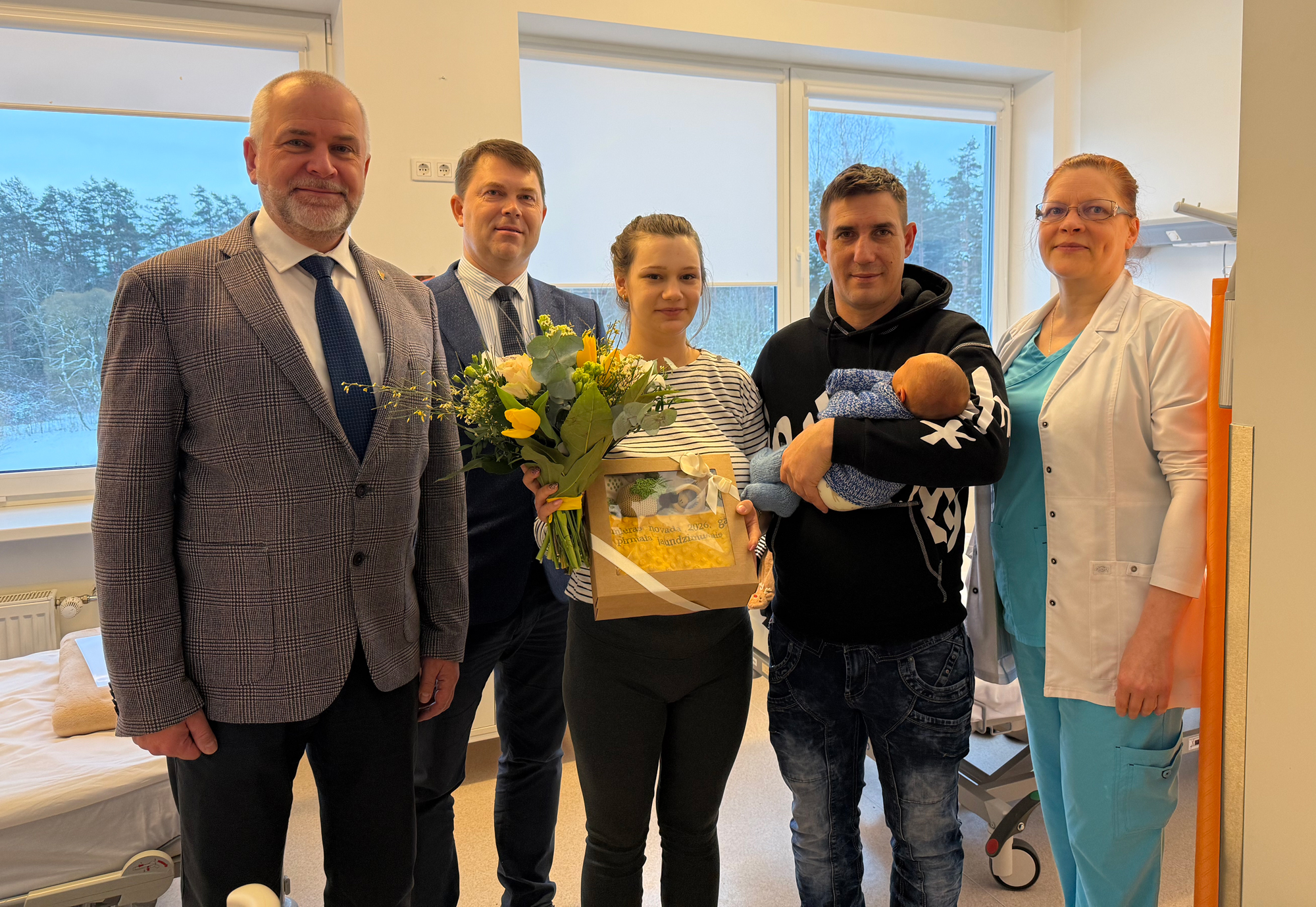 Vidzemes slimnīcā pasaulē nākuši pirmie 2026. gada bērniņi
