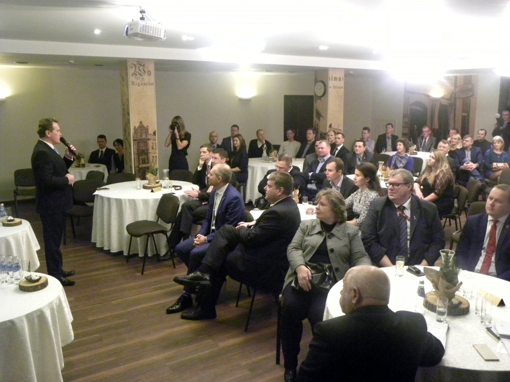 Vidzemnieki rezumē, rīdzinieki prognozē