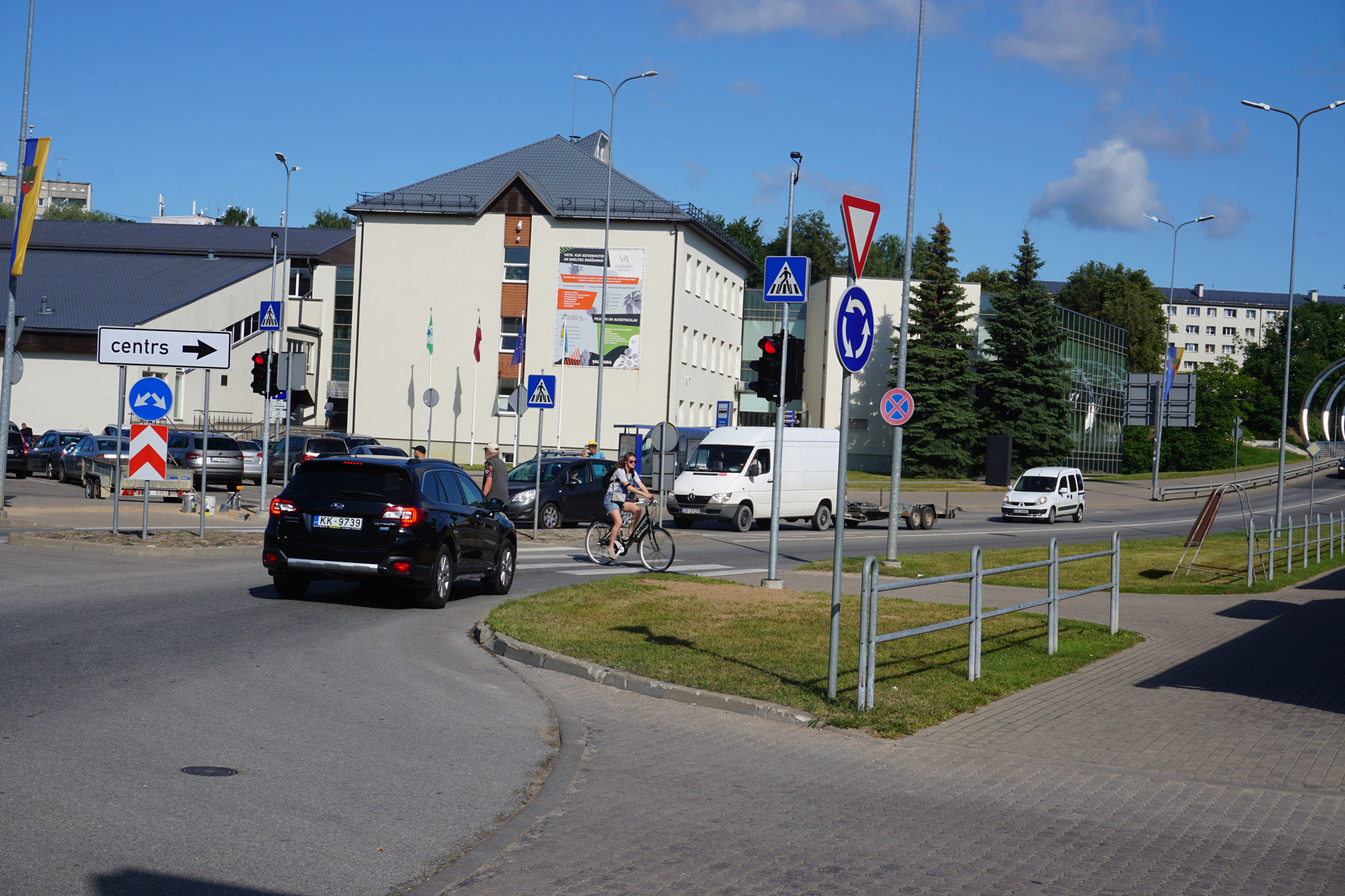 Viedais luksofors Cēsu ielā