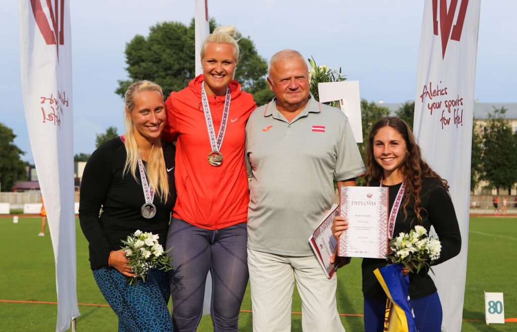 Vieglatlētu starti Latvijas čempionātos
