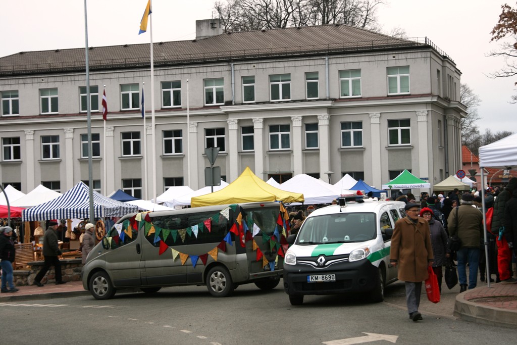 Viss dāvanu maisam un svētku priekam