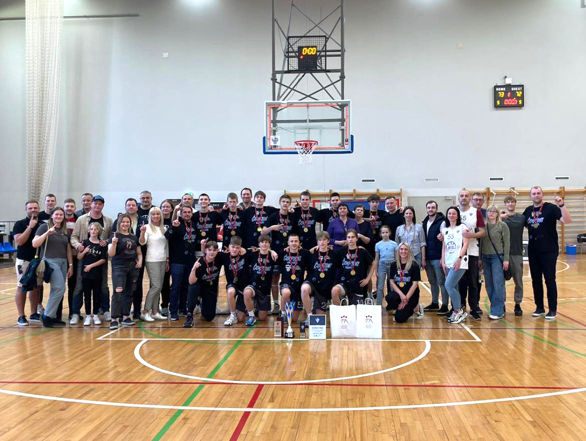 Zelts un sudrabs Bertānu Valmieras basketbola skolai!