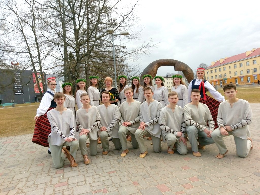 Zem Laimas zīmes
