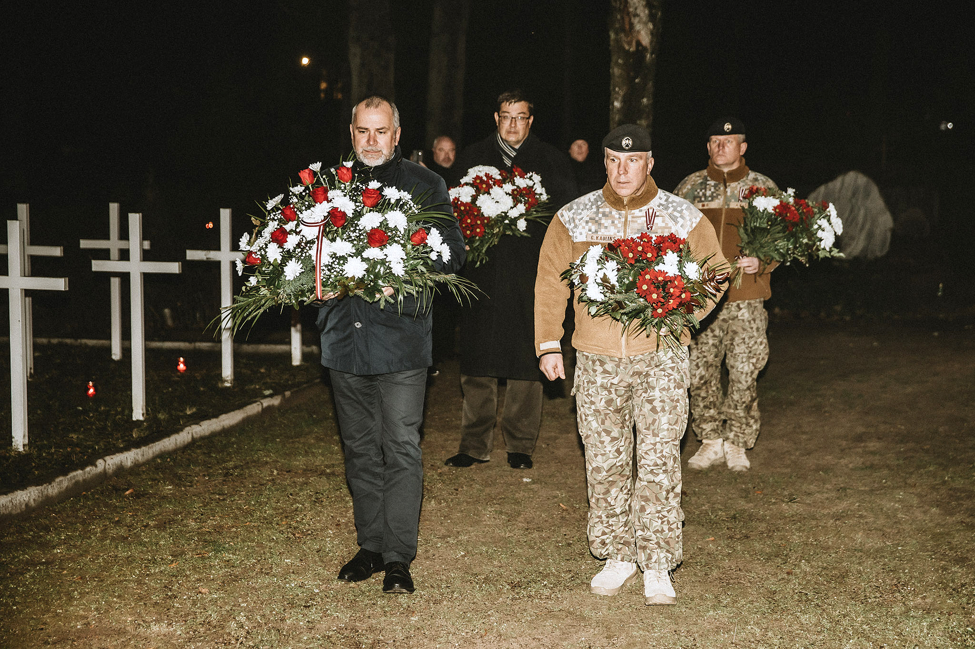 Zemessardzes karavīri un zemessargi godina brīvības cīnītāju piemiņu