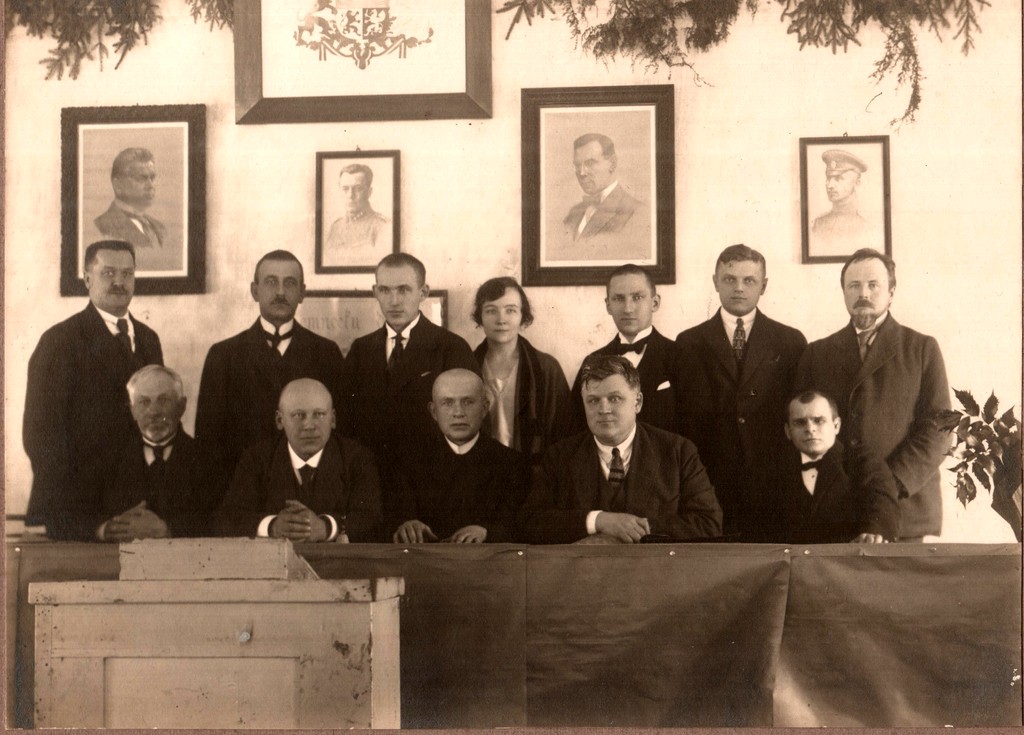 Zemniecības saliedētājs. I