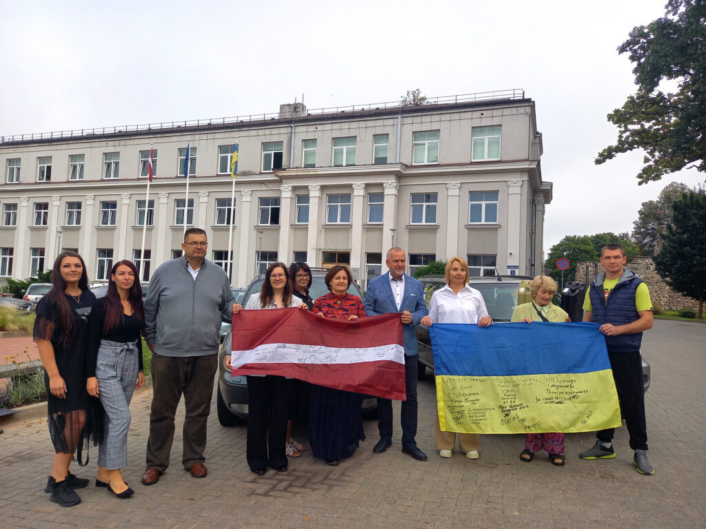 Ziedotais ir ceļā uz Ukrainu