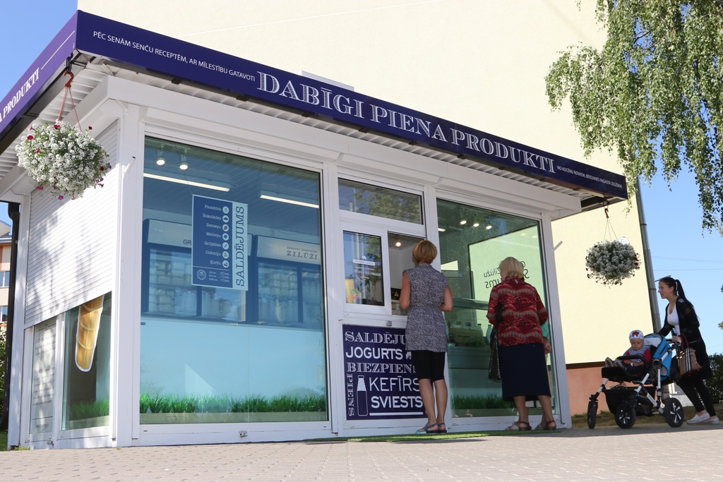 Zilūži tirdzniecību stacionārā sāk ar mazumu